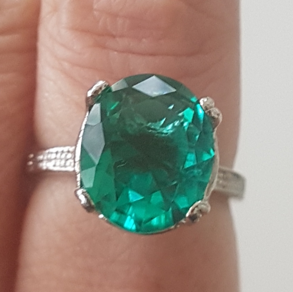 💎 Aqua Gem Ring
